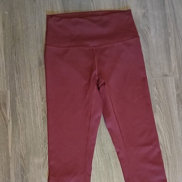 Size 6 Burgundy Wunder Under Lululemon Leggings - Picture 3 of 4
